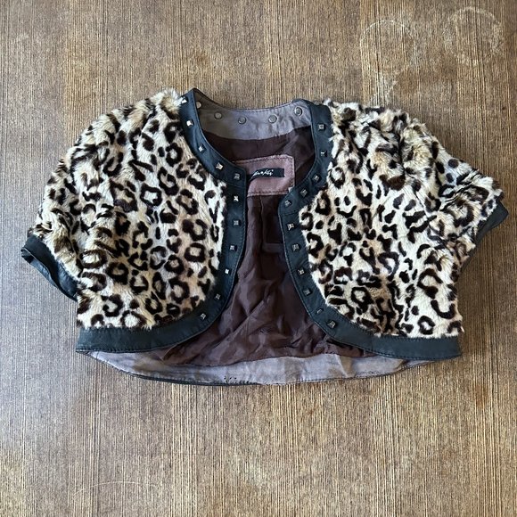 KOR@KOR Cheetah Print Fur Cropped Short Sleeve Jacket - Picture 2 of 5